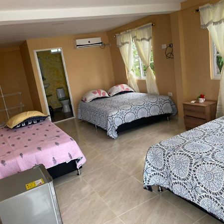 Posada Miss Portia South West Bay Екстериор снимка