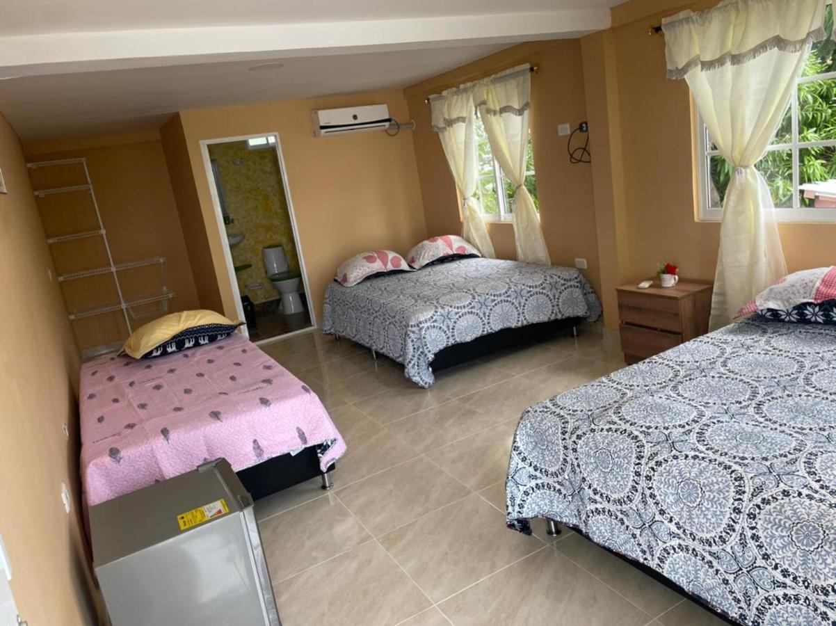 Posada Miss Portia South West Bay Екстериор снимка