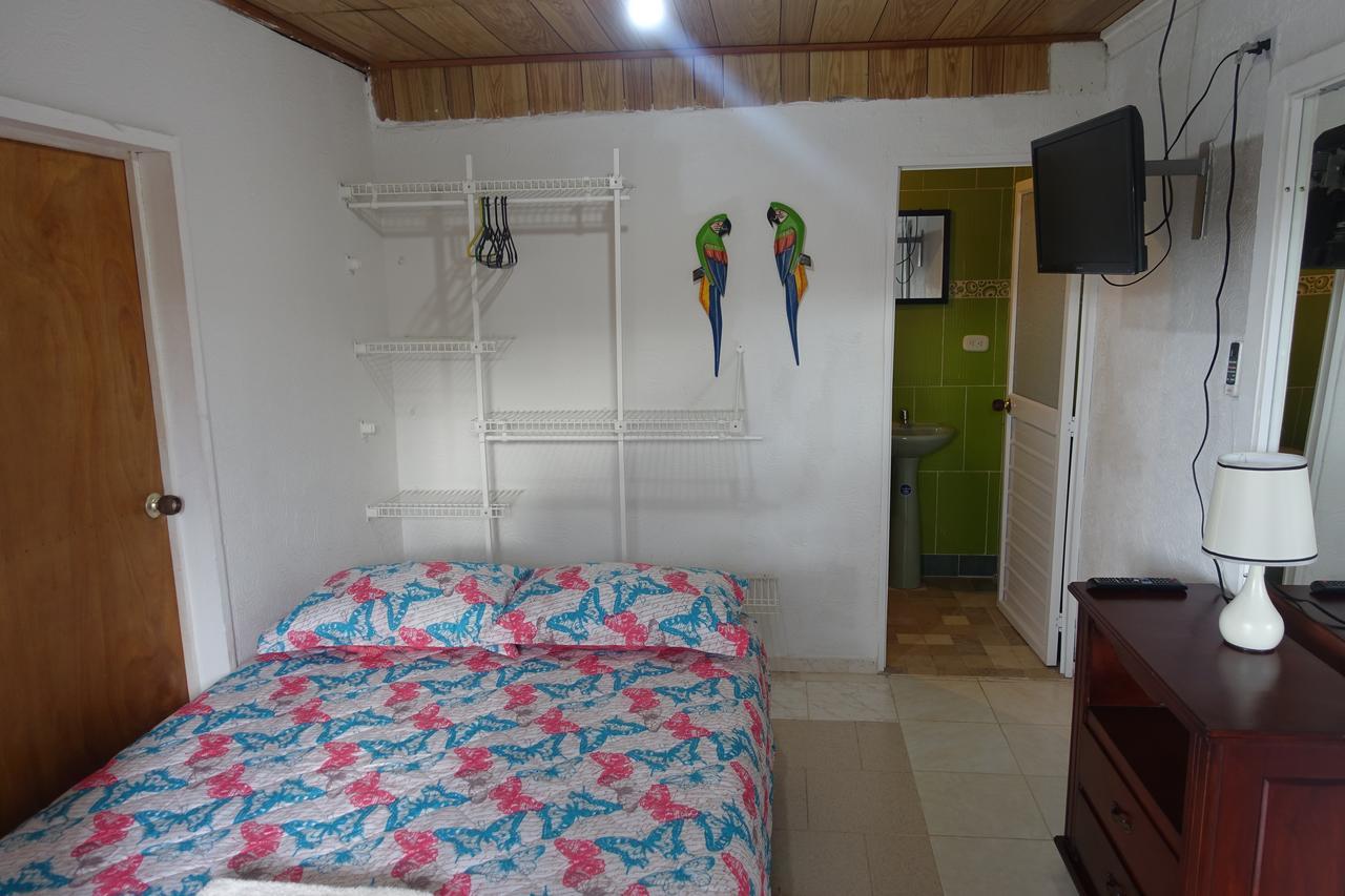 Posada Miss Portia South West Bay Екстериор снимка